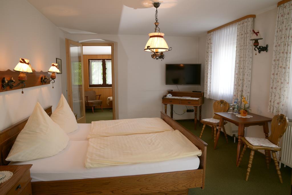 Pension & Metzgerei Friedrich Trebgast Room photo